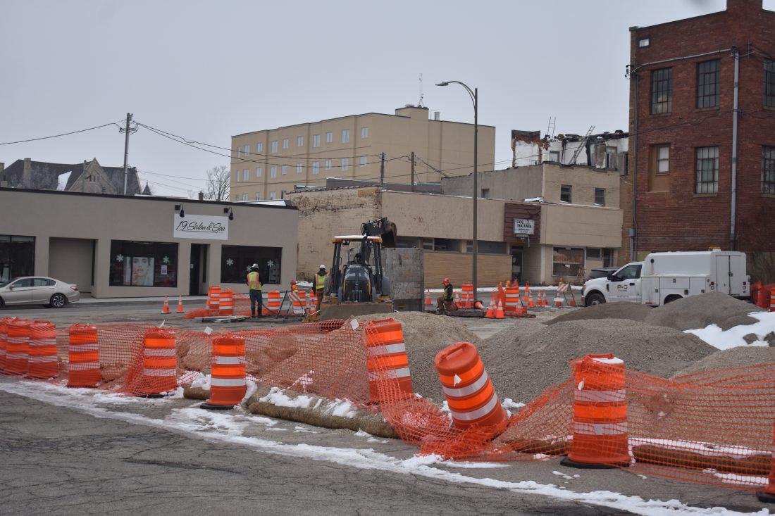 Parking lot rebuild underway downtown | News, Sports, Jobs - Vimarsana News